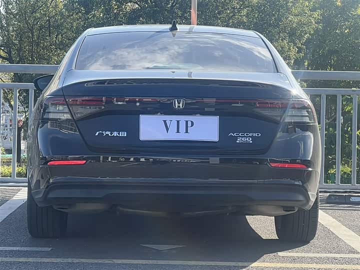 Фото 7 - Honda Accord