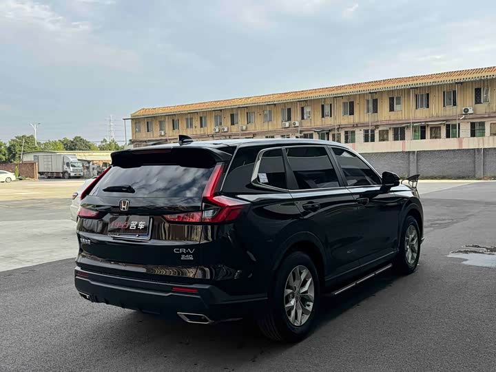 Фото 9 - Honda CR-V