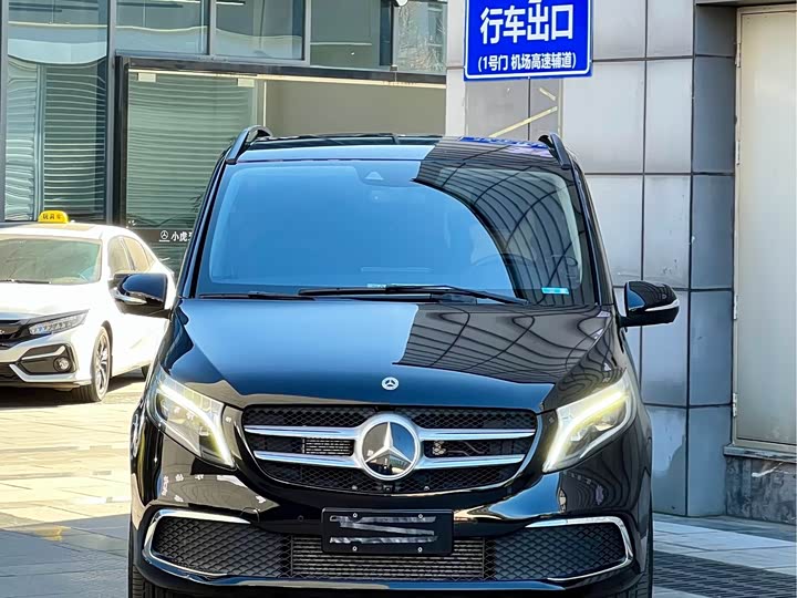 Фото 2 - Mercedes-Benz V-Class