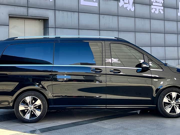 Фото 4 - Mercedes-Benz V-Class