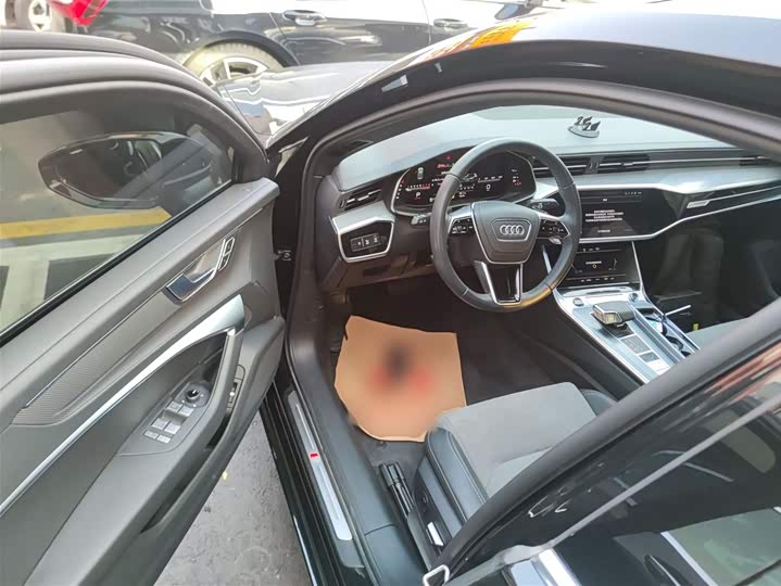 Фото 16 - Audi A6L