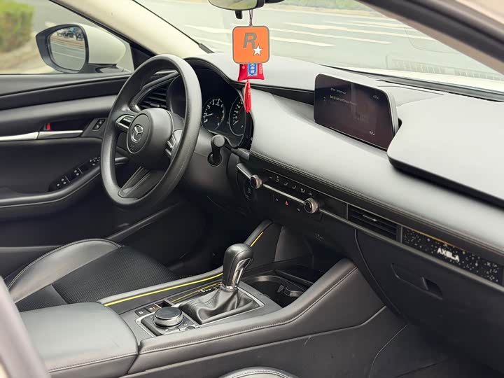 Фото 10 - Mazda 3 (Axela)