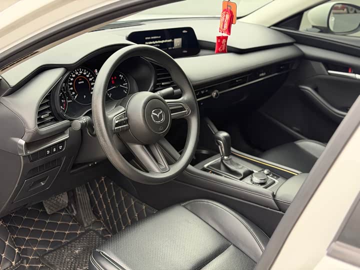 Фото 5 - Mazda 3 (Axela)