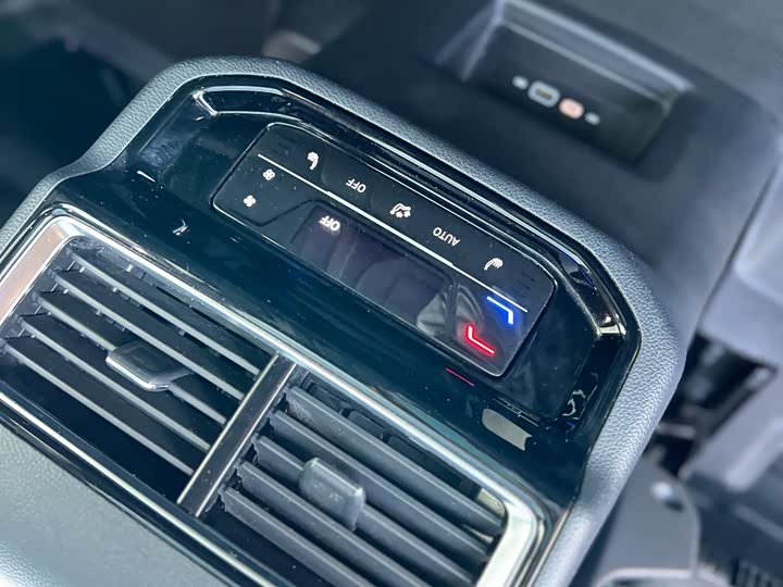 Фото 22 - Volkswagen Teramont Pro