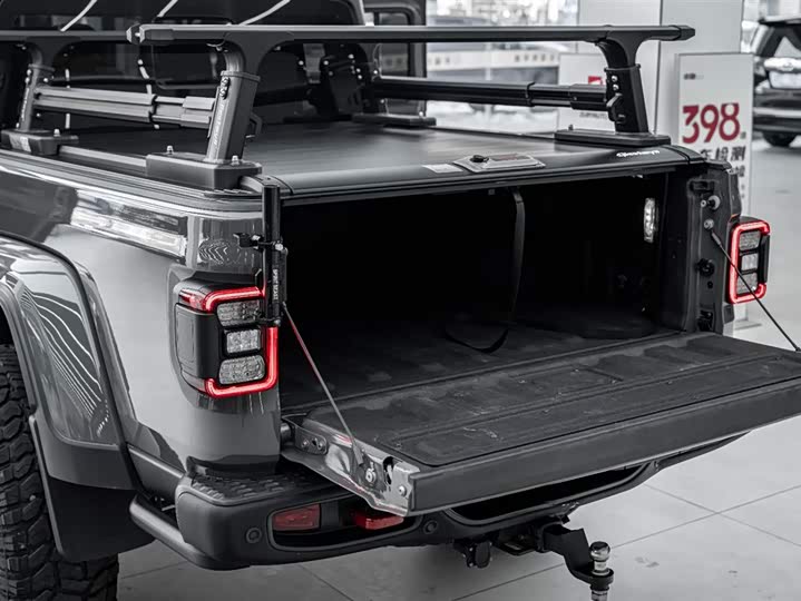 Фото 17 - Jeep Gladiator