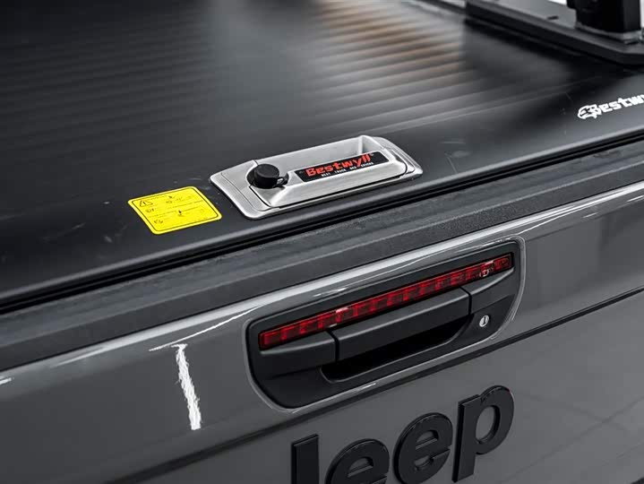 Фото 19 - Jeep Gladiator