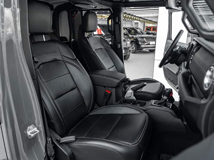 Фото 32 - Jeep Gladiator