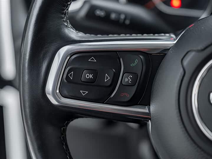 Фото 43 - Jeep Gladiator