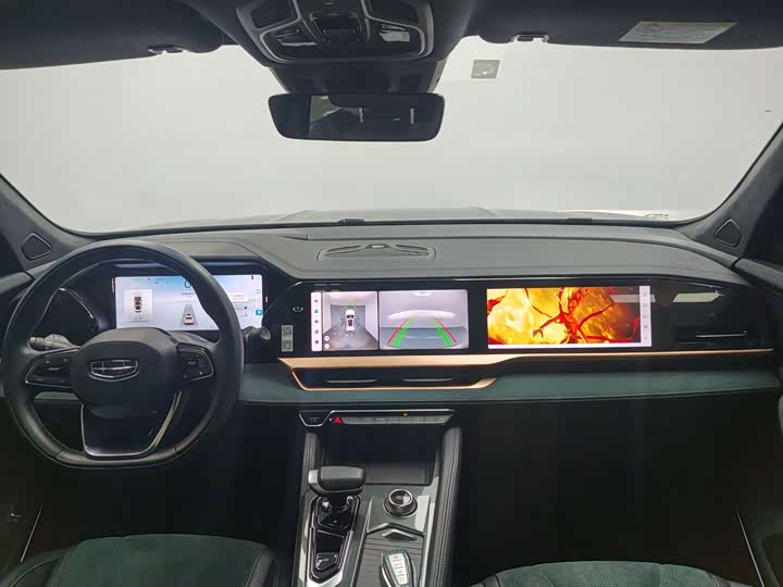 Фото 12 - Geely Monjaro