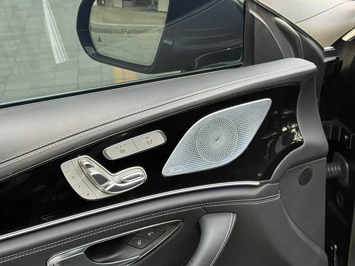 Фото 9 - Mercedes-Benz AMG GT