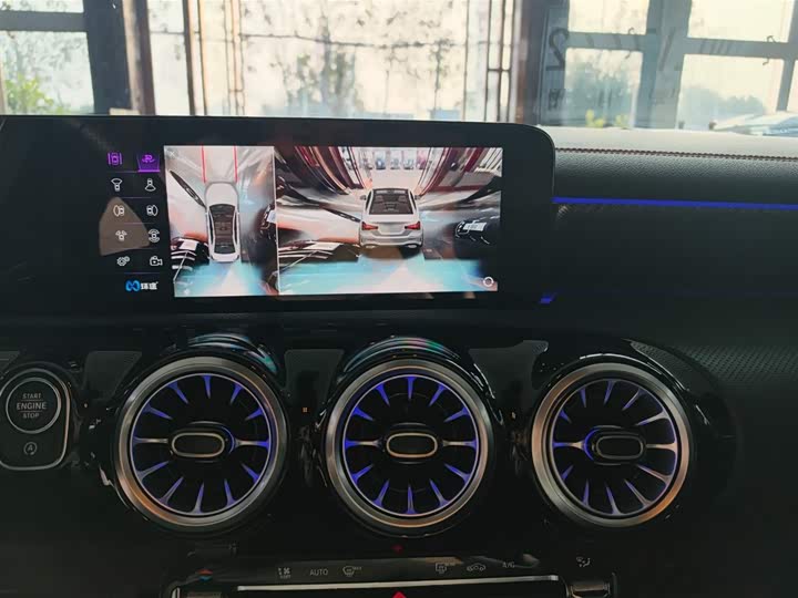 Фото 10 - Mercedes-Benz A-Class