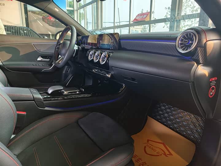 Фото 13 - Mercedes-Benz A-Class