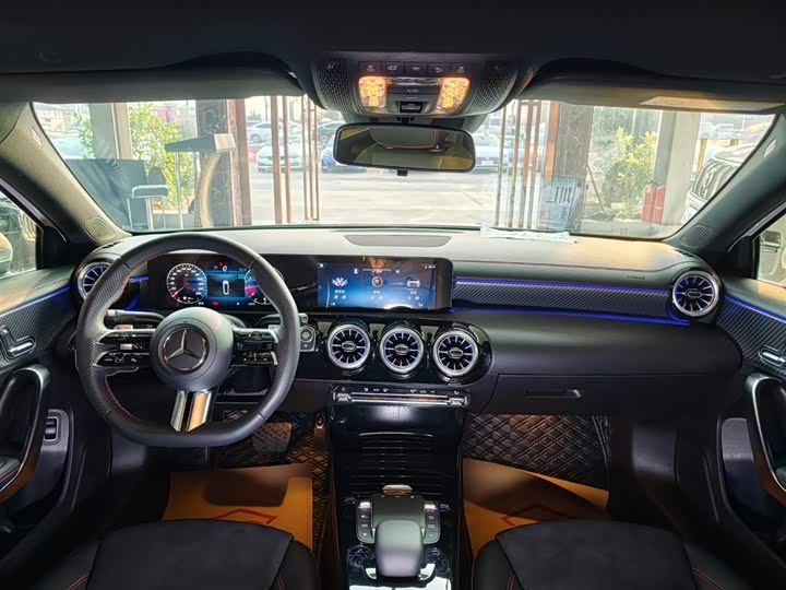 Фото 15 - Mercedes-Benz A-Class