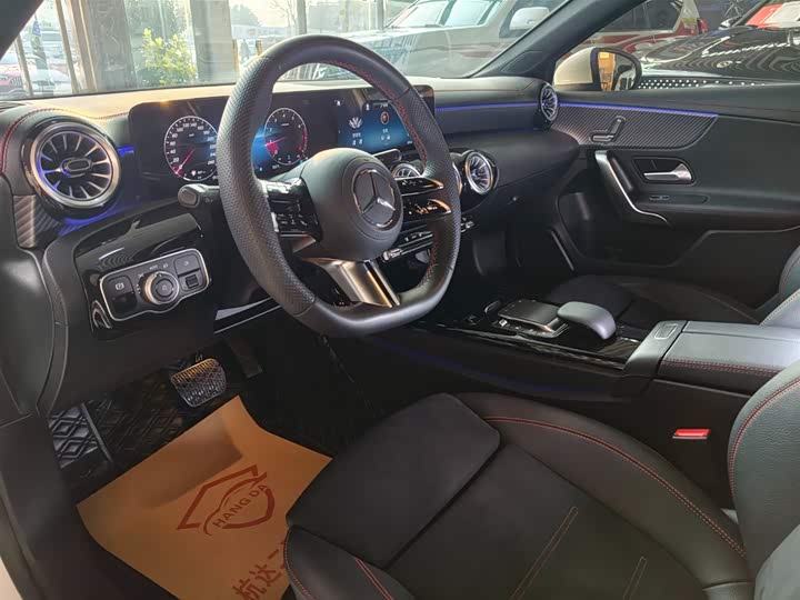 Фото 7 - Mercedes-Benz A-Class