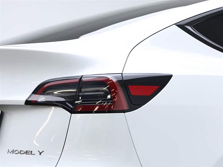 Фото 7 - Tesla Model Y