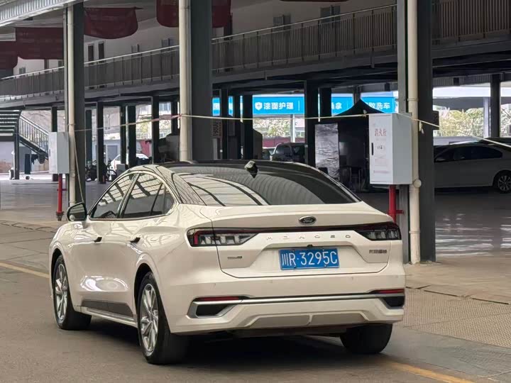 Фото 13 - Ford Mondeo