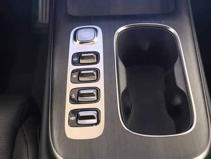 Фото 16 - Xiaomi SU7