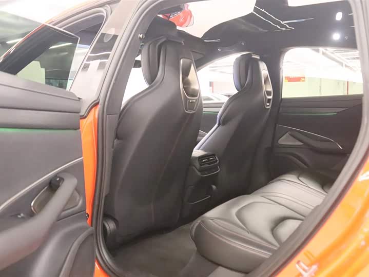 Фото 22 - Xiaomi SU7