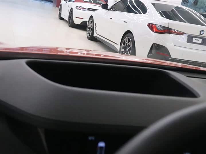 Фото 25 - Xiaomi SU7