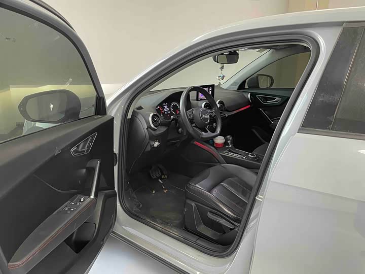 Фото 11 - Audi Q2L