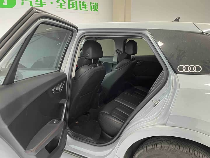 Фото 12 - Audi Q2L