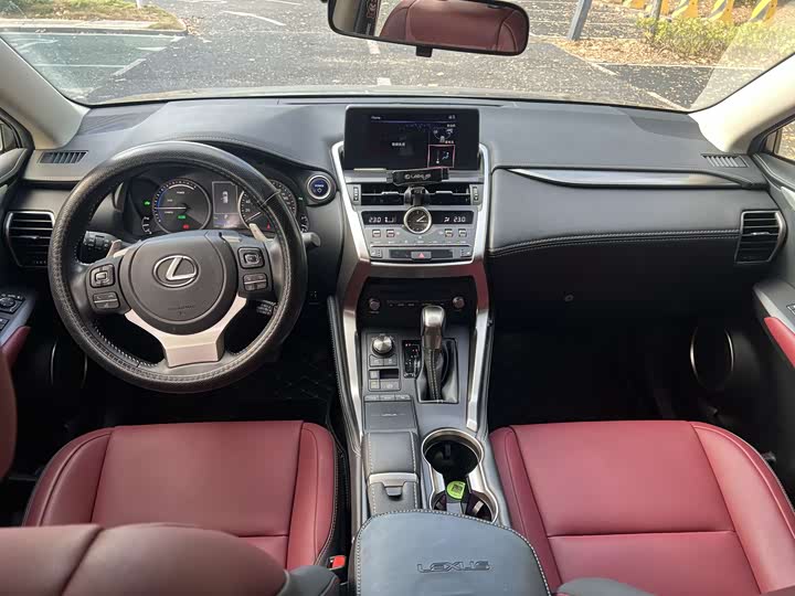 Фото 5 - Lexus NX