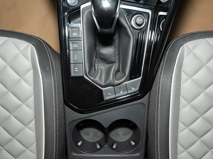 Фото 15 - Volkswagen Tayron