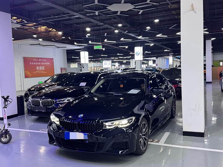 Фото 1 - BMW 3 Series