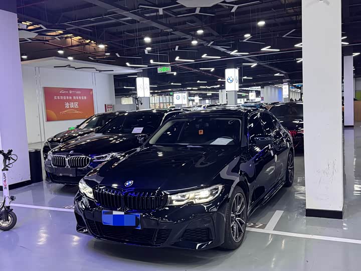 Фото 2 - BMW 3 Series