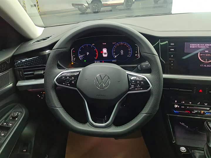 Фото 15 - Volkswagen Passat