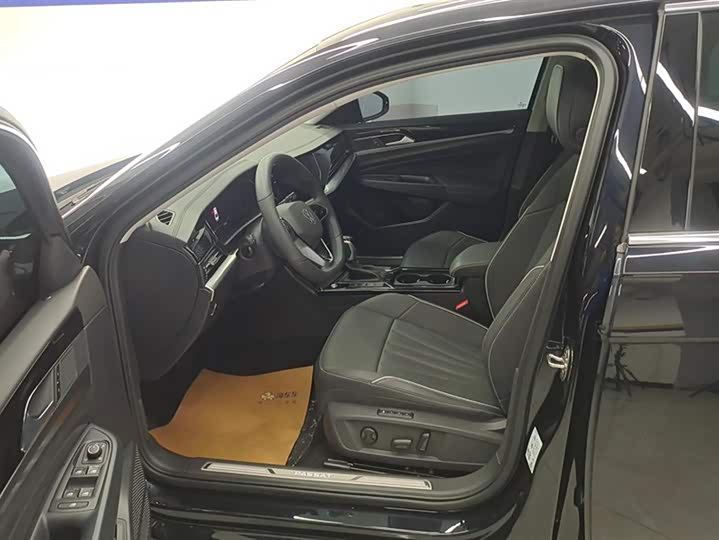 Фото 9 - Volkswagen Passat