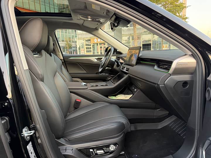 Фото 10 - Wey Mocca Hybrid