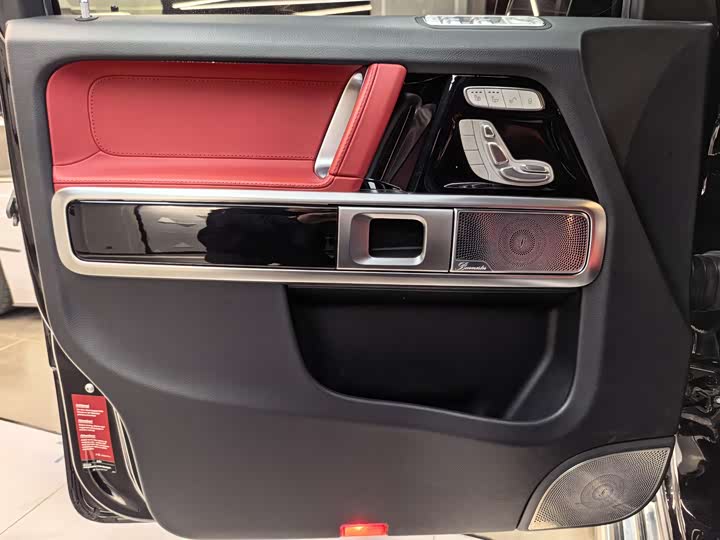 Фото 10 - Mercedes-Benz G-Class AMG