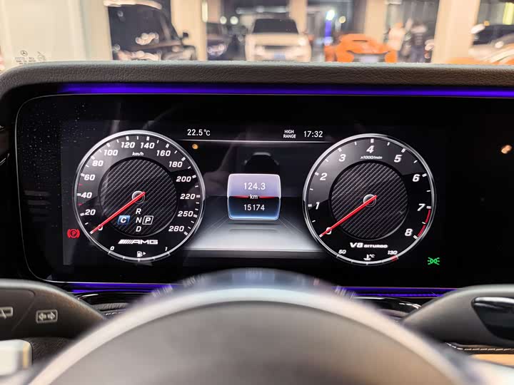 Фото 13 - Mercedes-Benz G-Class AMG