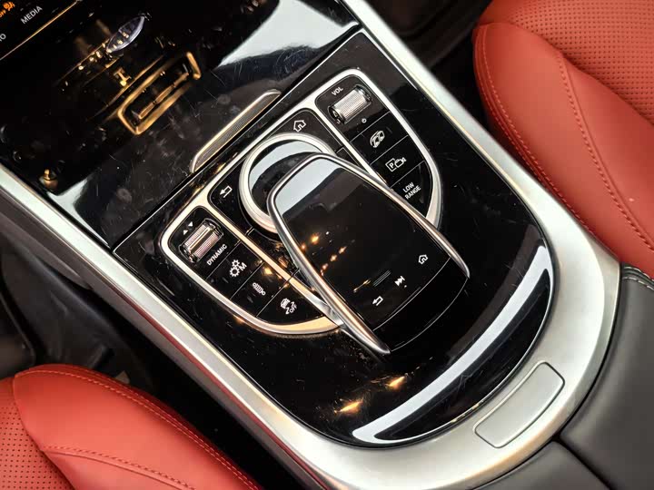 Фото 15 - Mercedes-Benz G-Class AMG