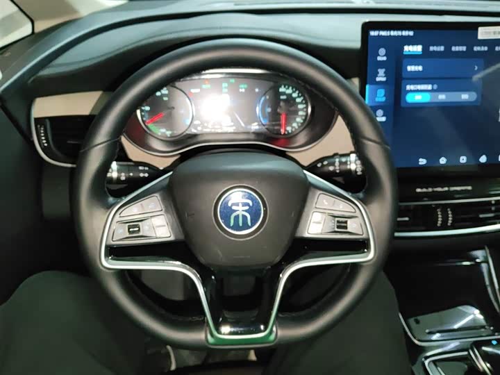 Фото 11 - BYD Song Max Hybrid