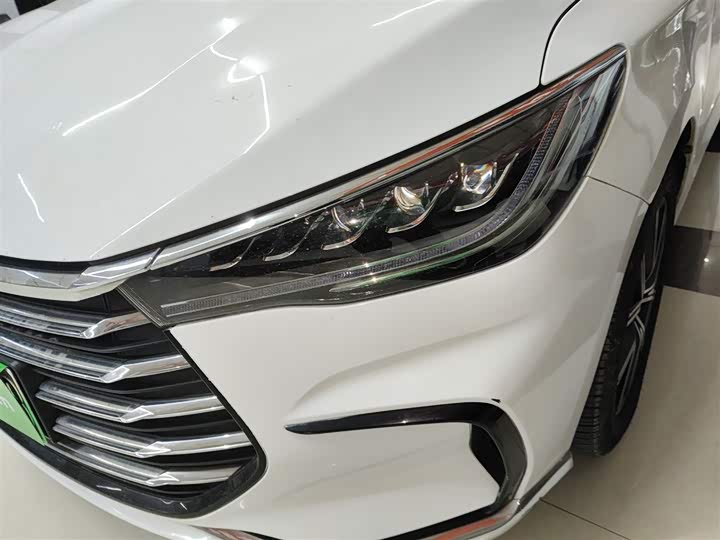 Фото 24 - BYD Song Max Hybrid