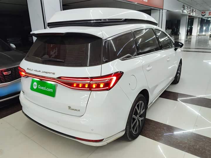 Фото 7 - BYD Song Max Hybrid