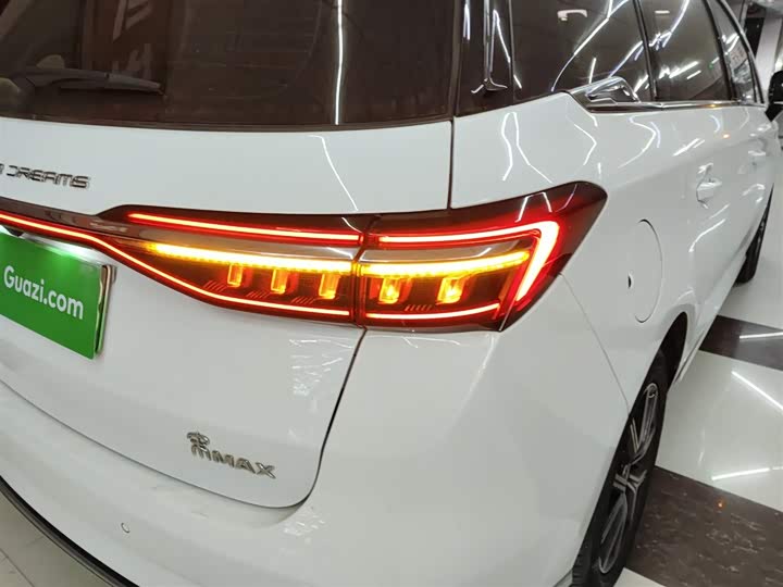 Фото 8 - BYD Song Max Hybrid