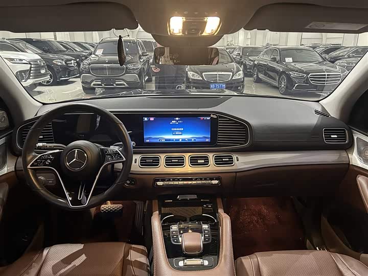 Фото 11 - Mercedes-Benz GLS-Class