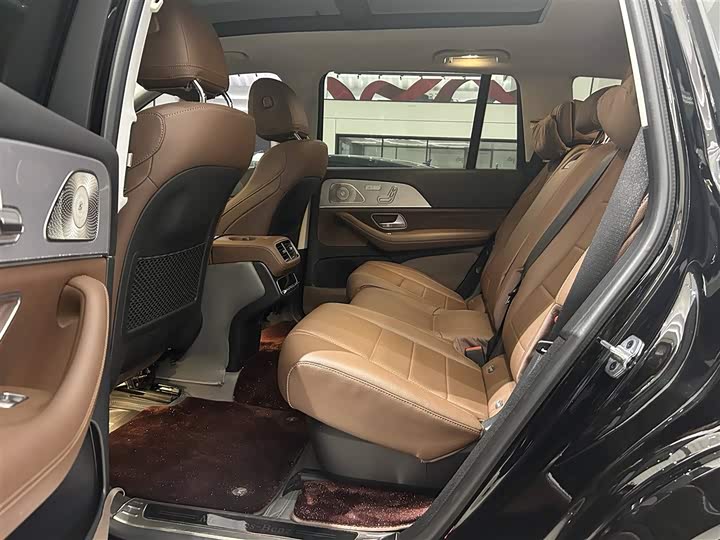 Фото 16 - Mercedes-Benz GLS-Class