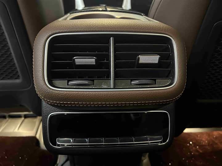 Фото 17 - Mercedes-Benz GLS-Class