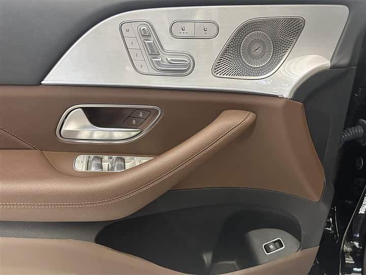 Фото 6 - Mercedes-Benz GLS-Class