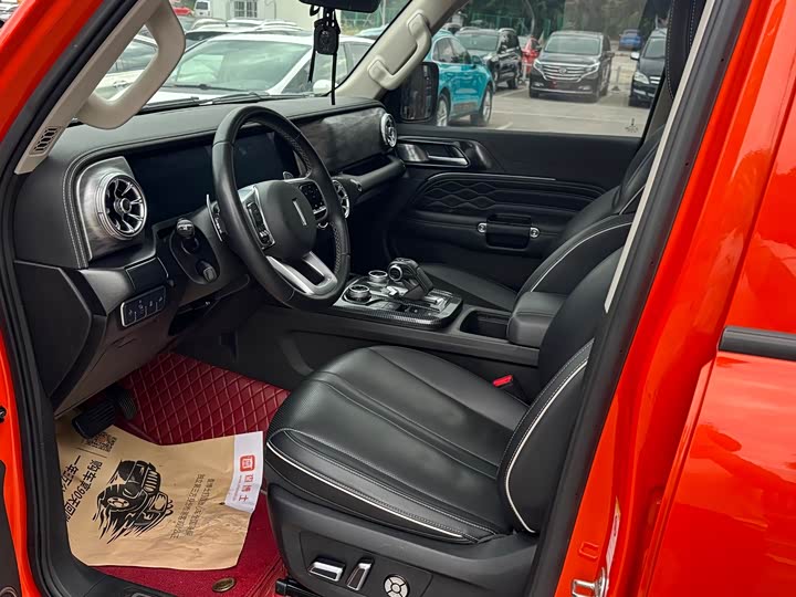 Фото 10 - Tank 300