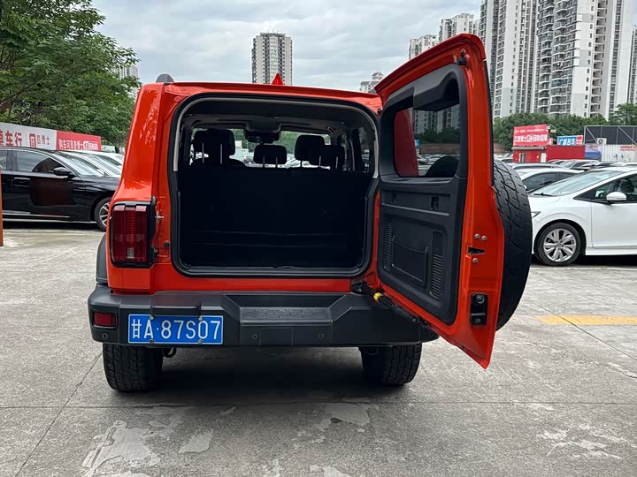 Фото 7 - Tank 300