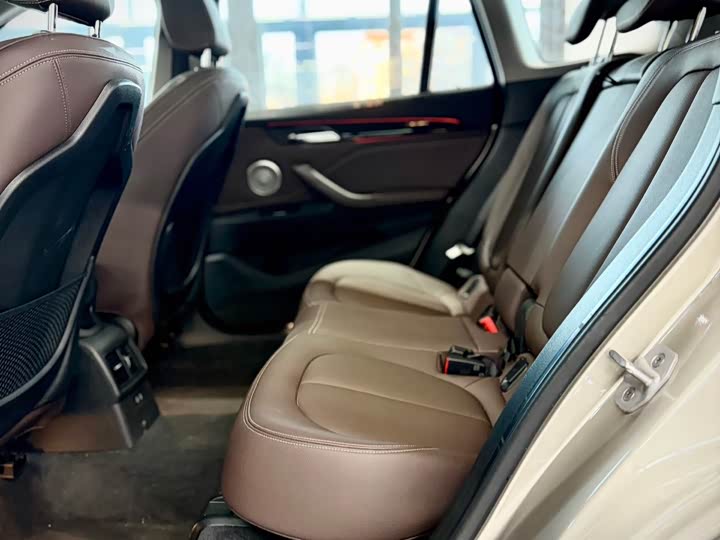 Фото 16 - BMW X1