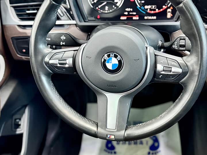 Фото 22 - BMW X1