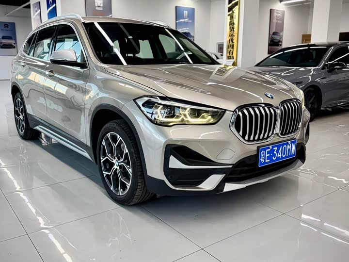 Фото 8 - BMW X1