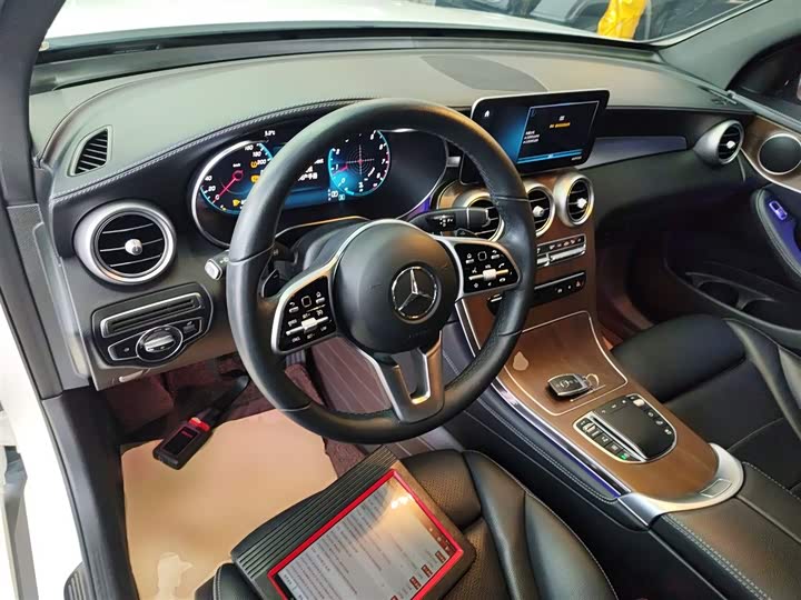 Фото 10 - Mercedes-Benz GLC-Class