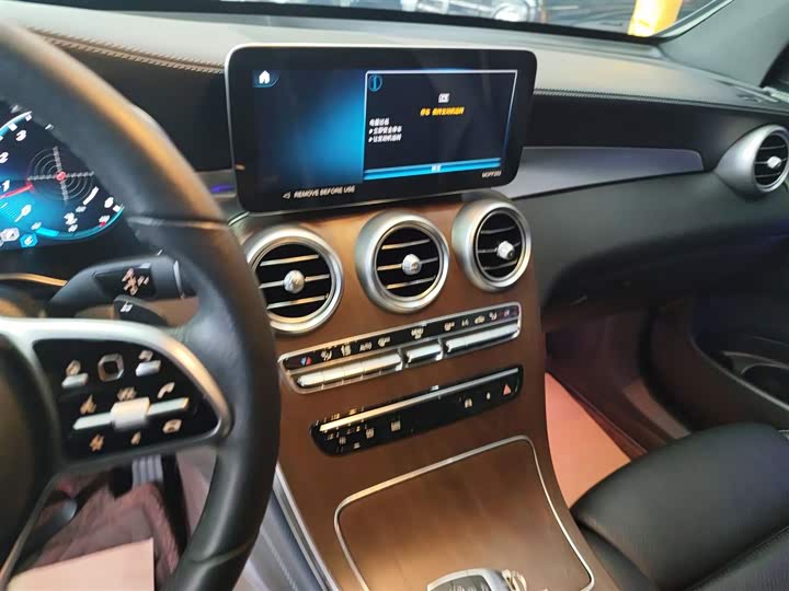 Фото 13 - Mercedes-Benz GLC-Class